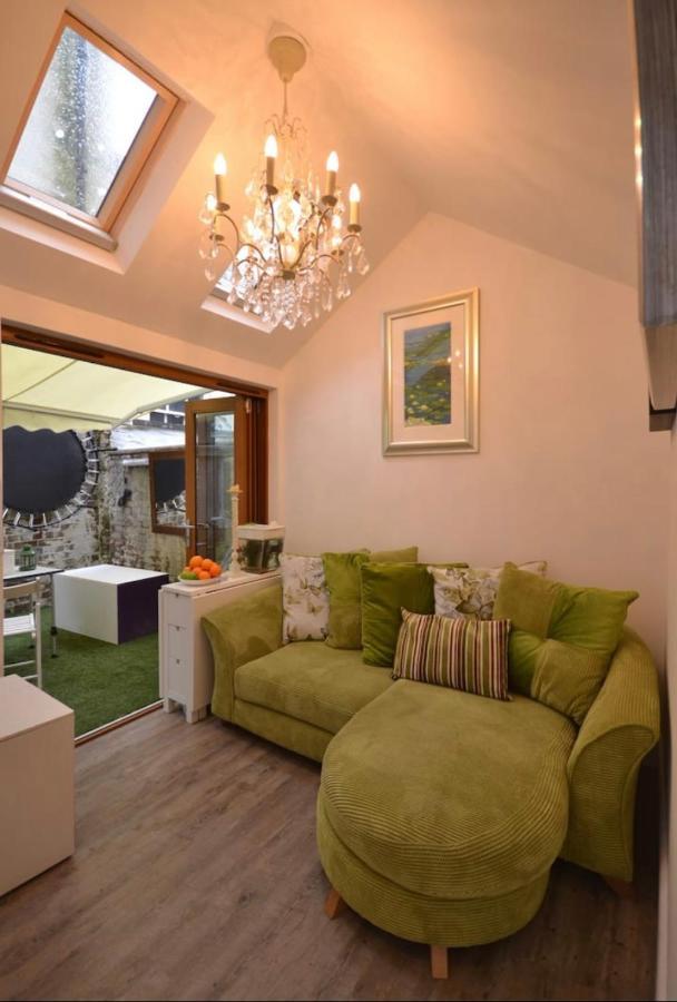 Compact, Central Apartment, Dog Friendly. คิงส์บริดจ์ ภายนอก รูปภาพ